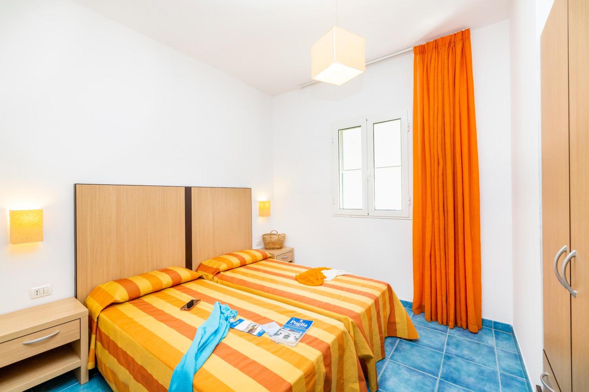 Baia Degli Aranci Camping Village Vieste Esterno foto