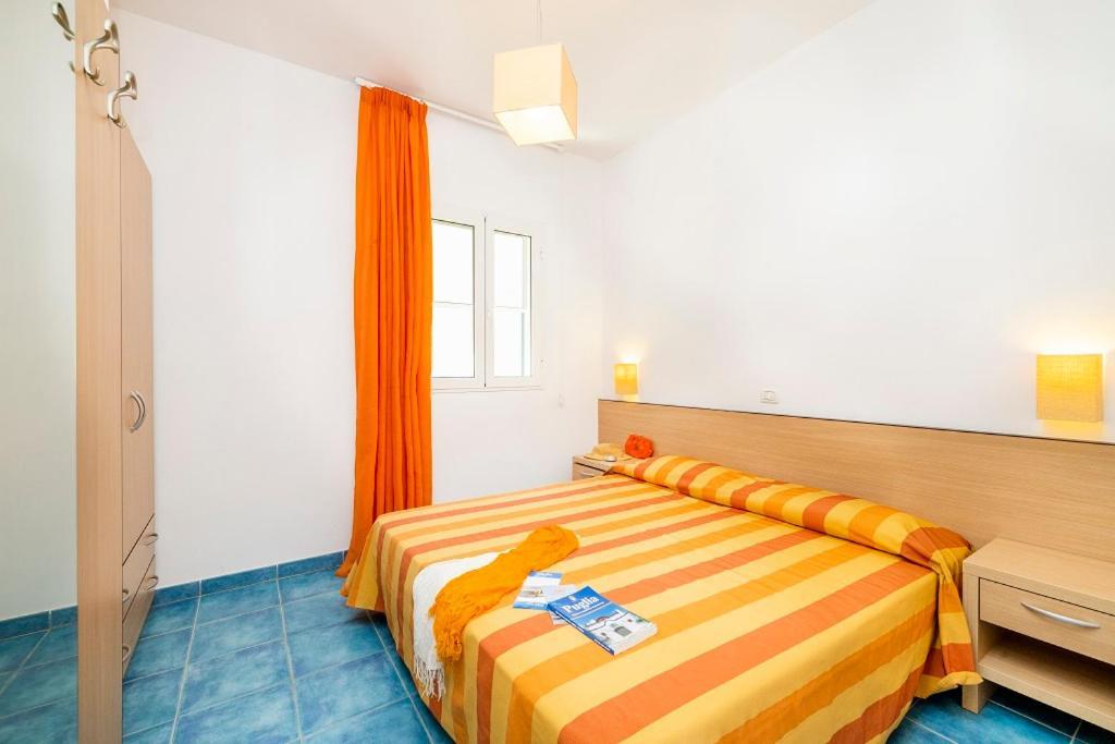 Baia Degli Aranci Camping Village Vieste Esterno foto