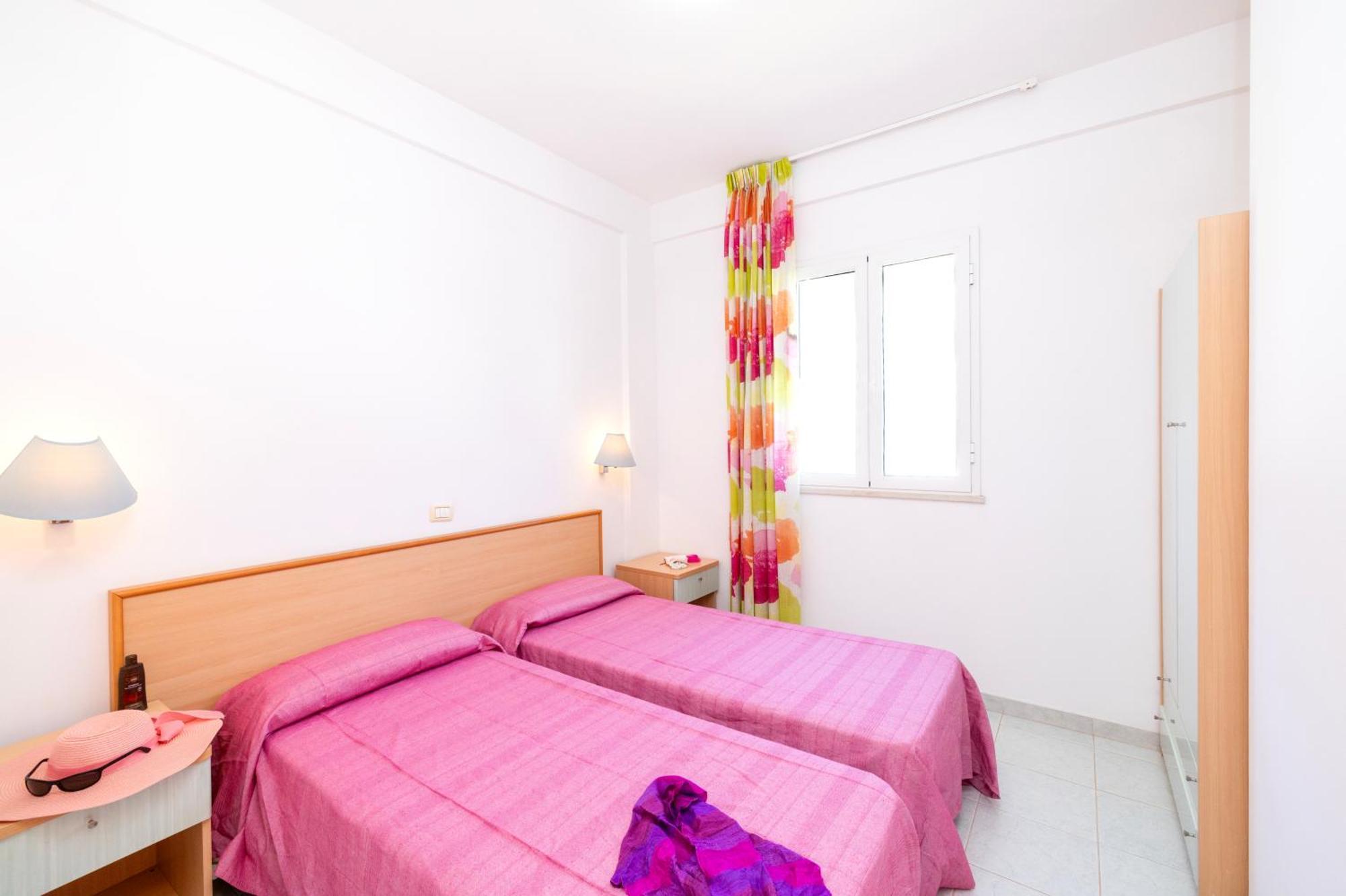 Baia Degli Aranci Camping Village Vieste Esterno foto