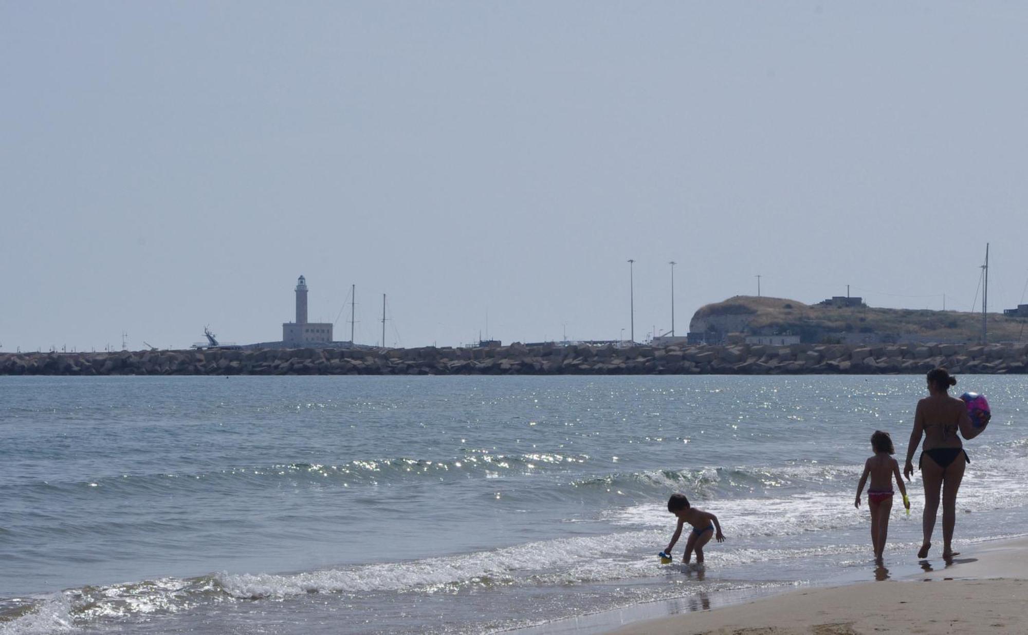 Baia Degli Aranci Camping Village Vieste Esterno foto
