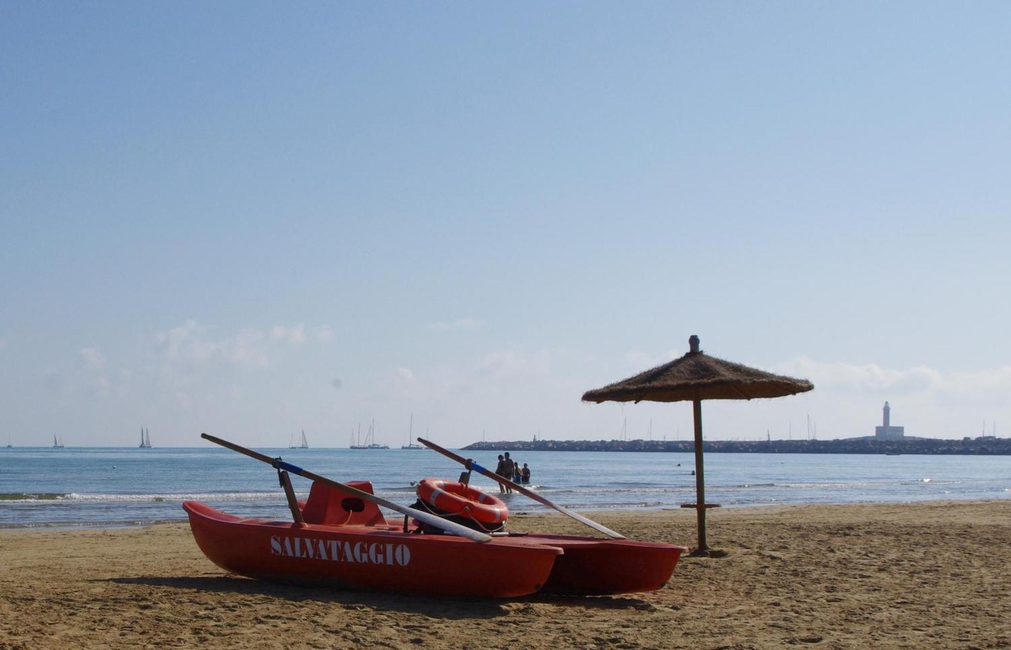Baia Degli Aranci Camping Village Vieste Esterno foto