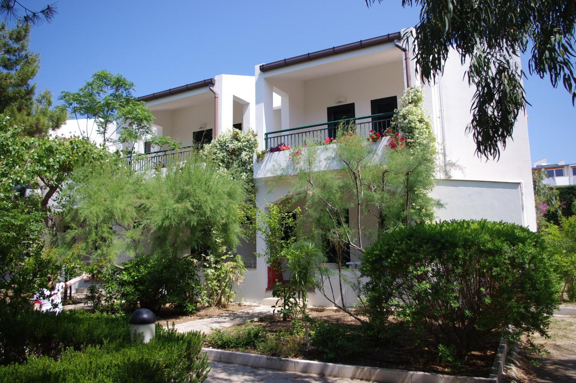 Baia Degli Aranci Camping Village Vieste Esterno foto