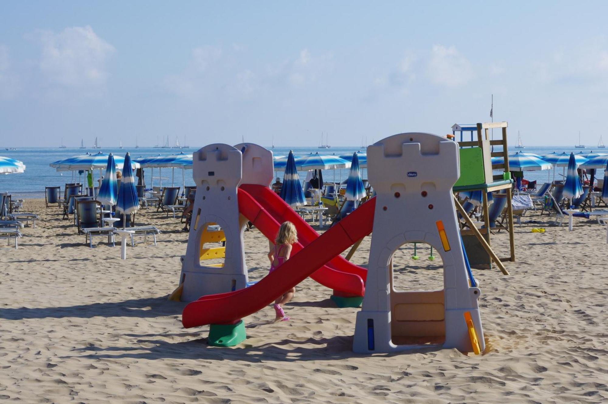 Baia Degli Aranci Camping Village Vieste Esterno foto