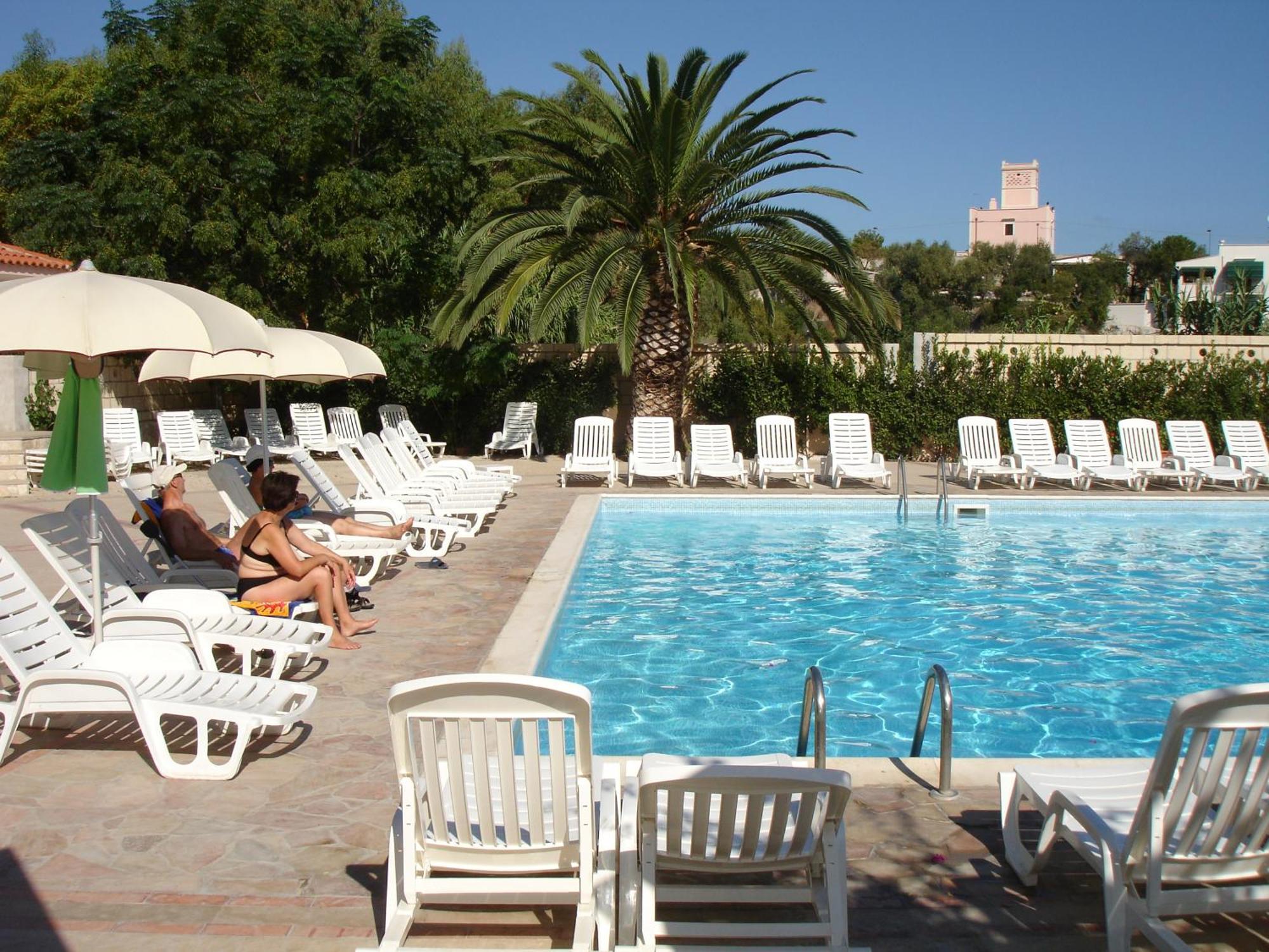 Baia Degli Aranci Camping Village Vieste Esterno foto
